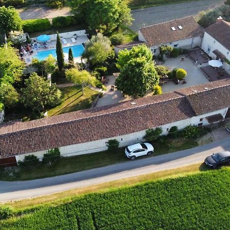 Les Coindries Villa Faye-la-Vineuse Exterior photo