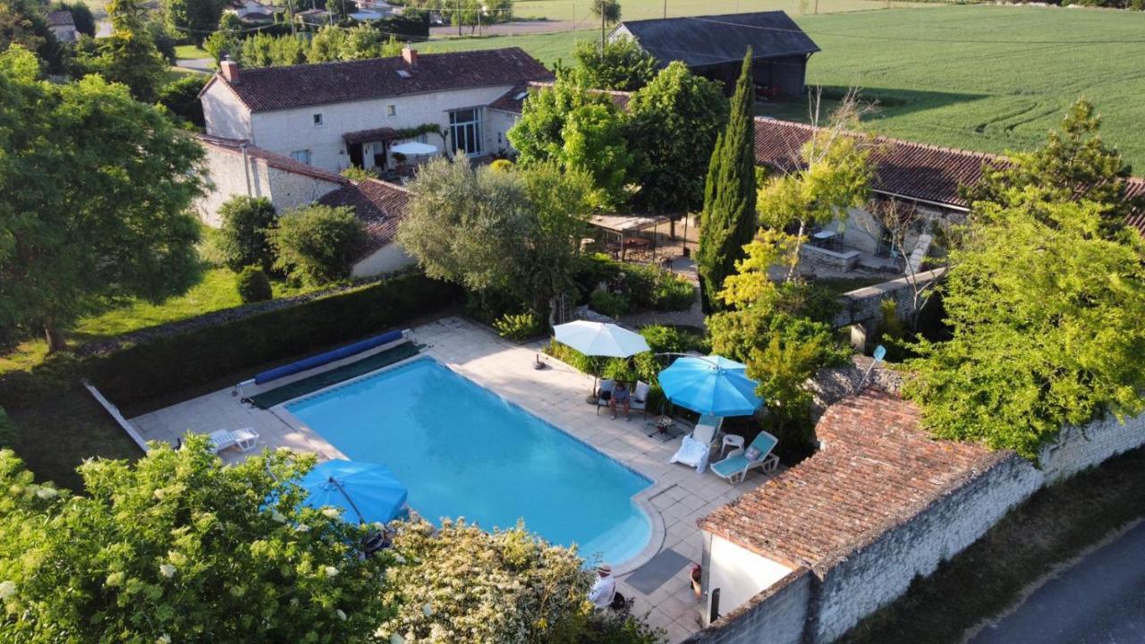 Les Coindries Villa Faye-la-Vineuse Exterior photo